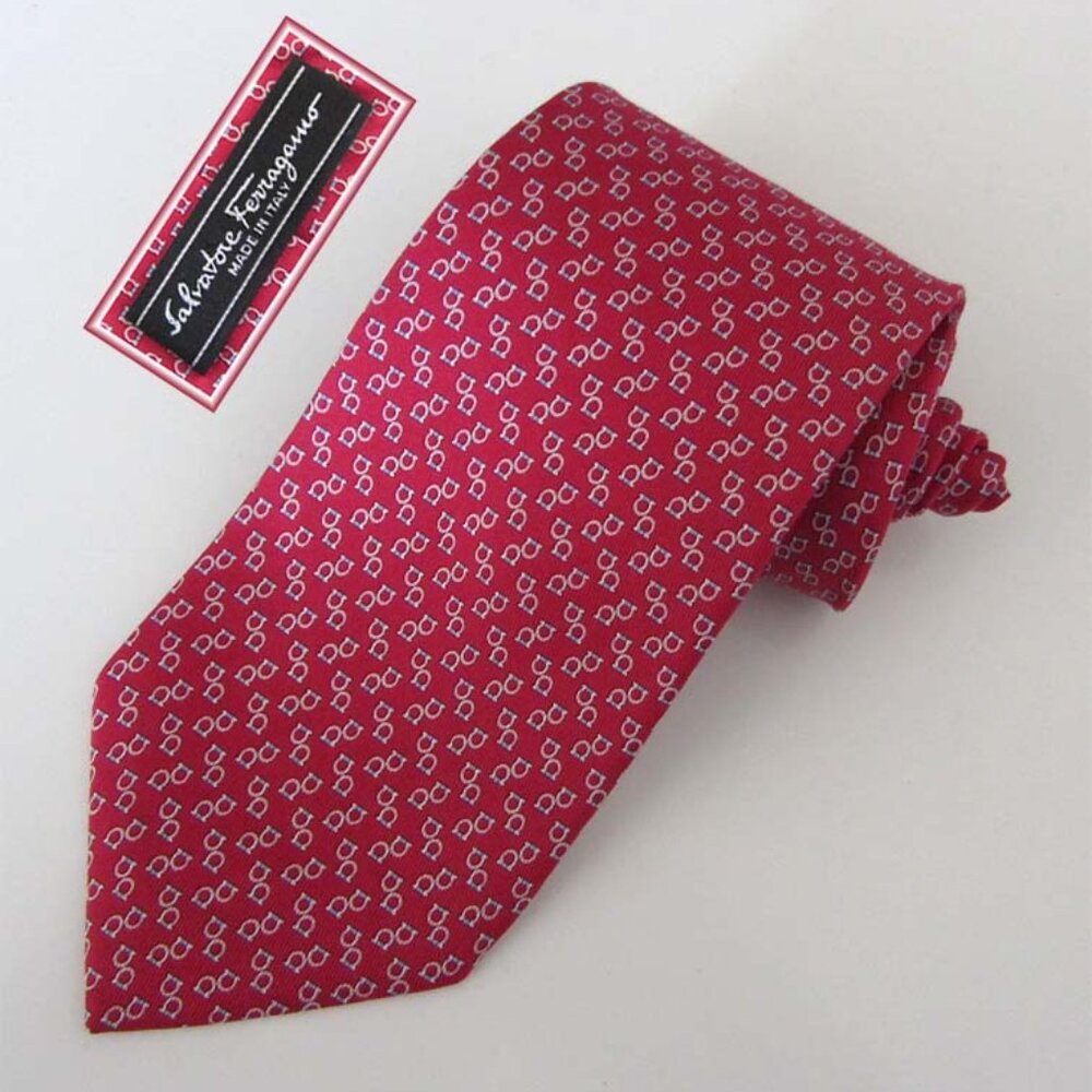 FERRAGAMO iconic red Gancini logo print neck tie 100% silk